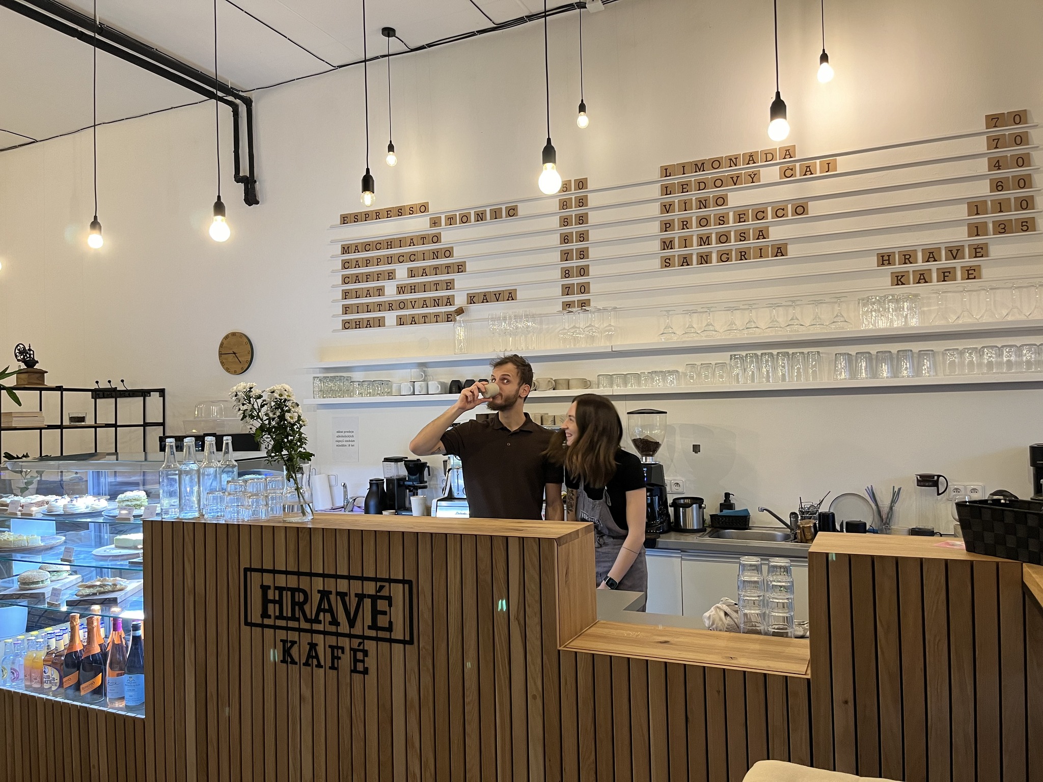 Interiér Hravé Kafé